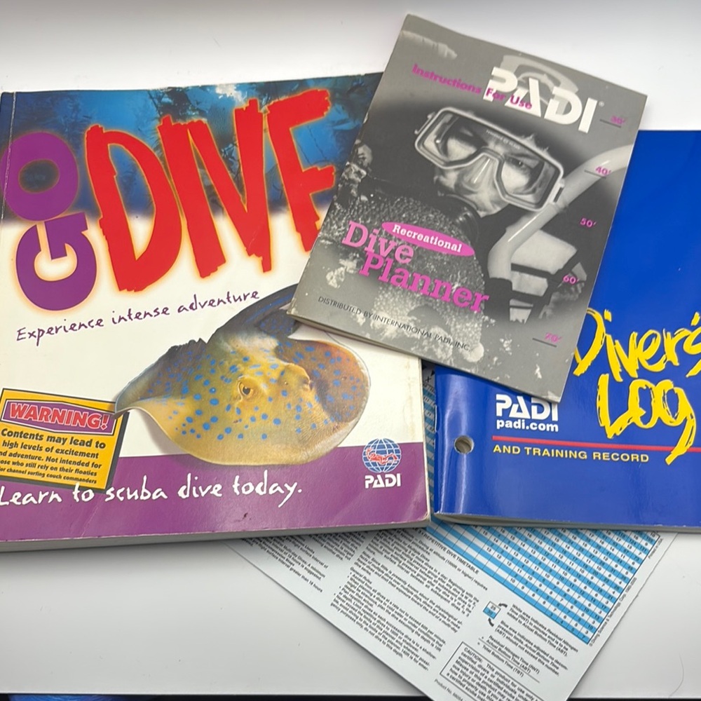 PADI Scuba Diving Kit | DIVE Book, Recreational Planner & Log Binder | Underwate
